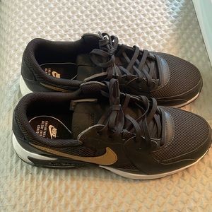 Nike womens air max size 9